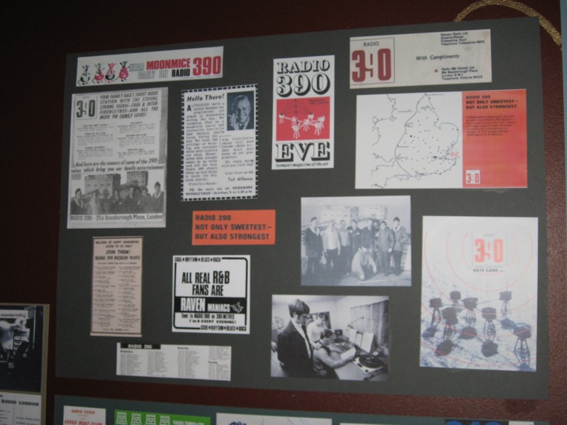 Radio 390 display